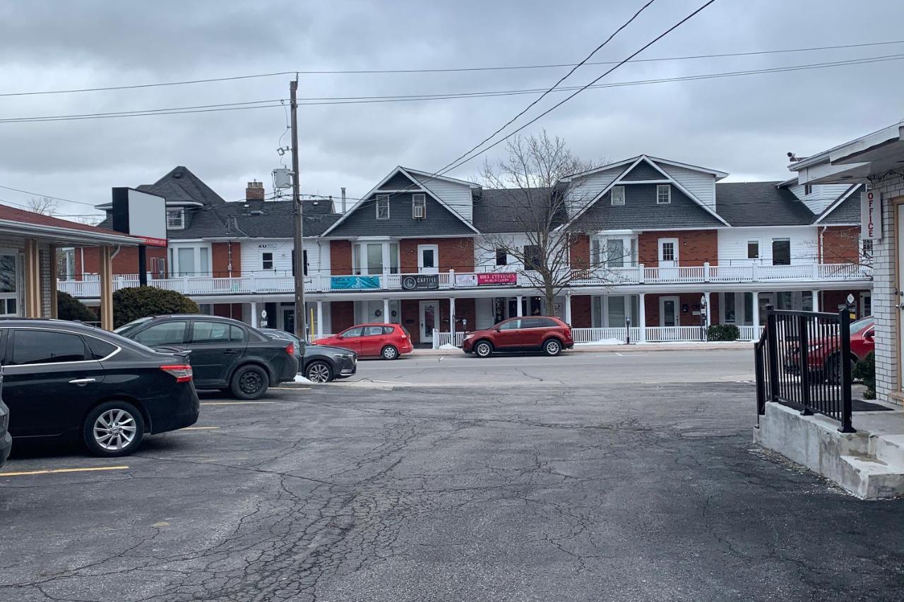 Lucien Motel Whitby Exterior photo